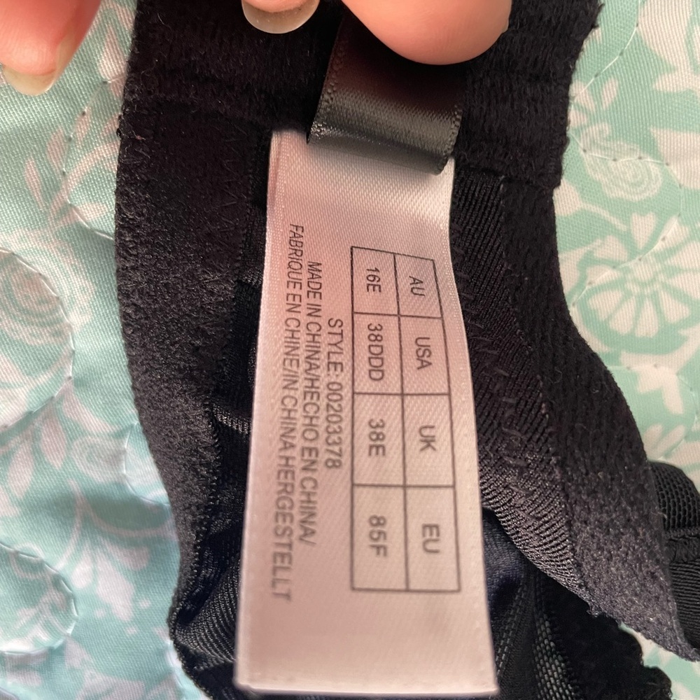 Women’s 38DDD 6 pack bra in multiple colors - Picture 6 of 14